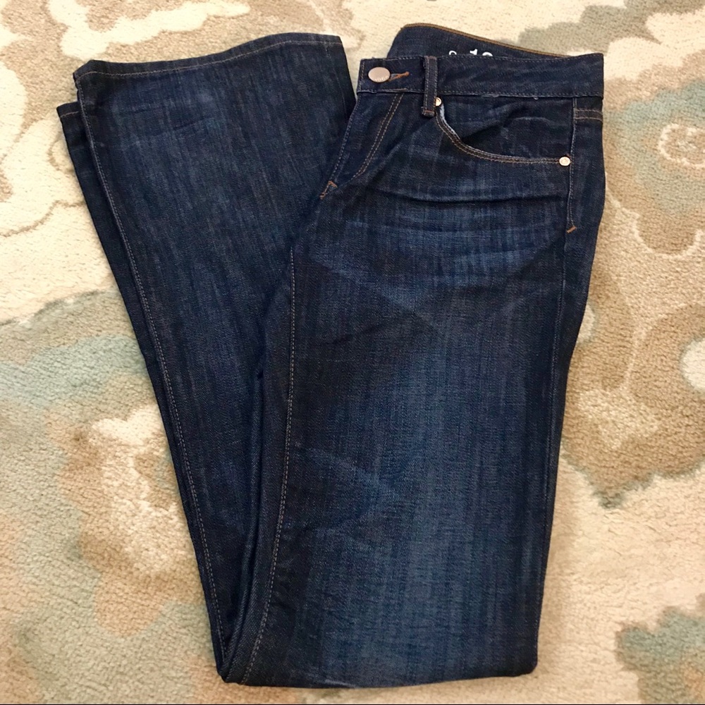 ✨EUC GAP 1969 Curvy Flared Jeans